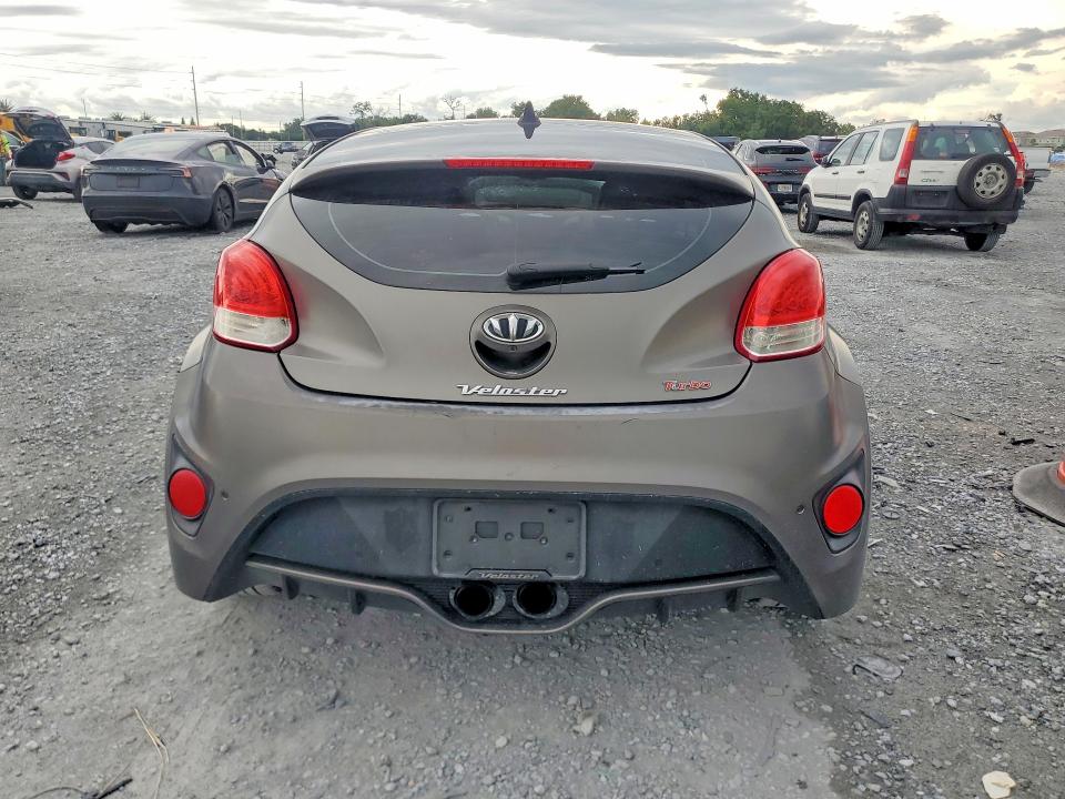 2013 Hyundai Veloster მანქანა იყიდება აუქციონზე, vin: KMHTC6AE4DU099823, აუქციონის ნომერი: 70328436