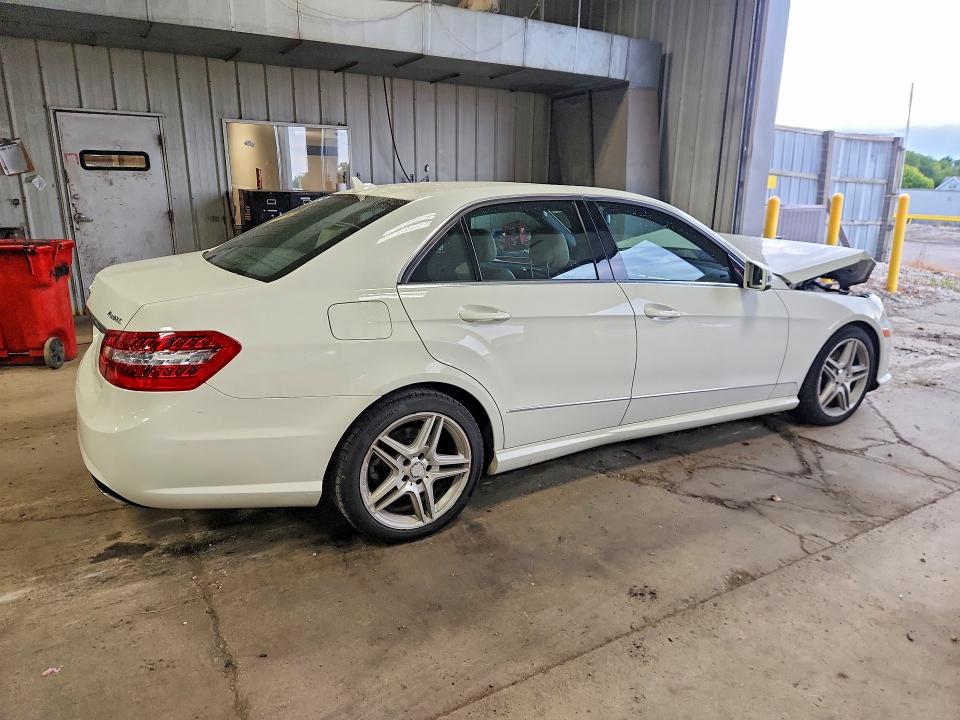 67405126 :رقم المزاد ، WDDHF8HB7BA383962 vin ، 2011 Mercedes-benz E مزاد بيع
