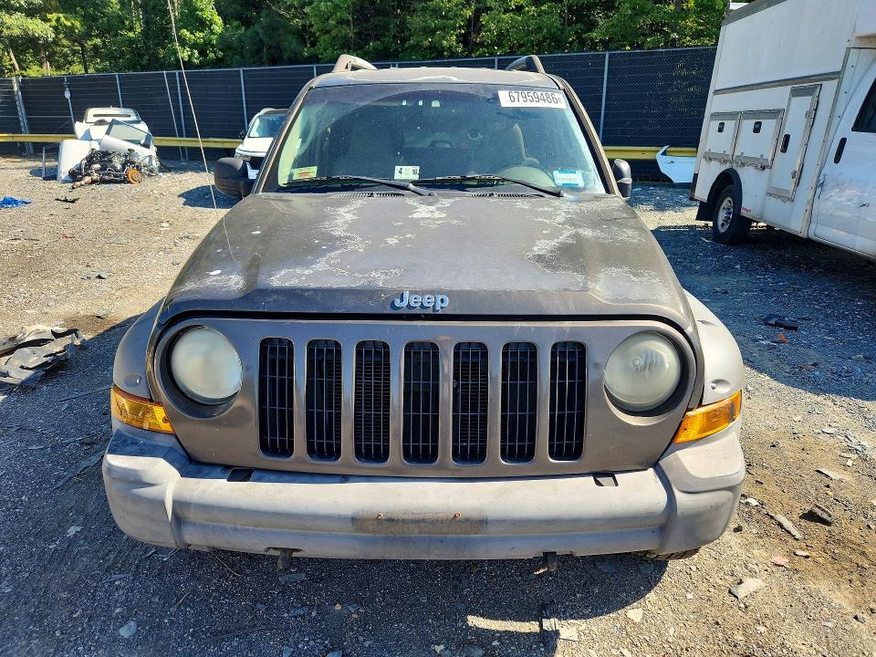 67959486 :رقم المزاد ، 1J4GK38K35W565020 vin ، 2005 Jeep Liberty مزاد بيع
