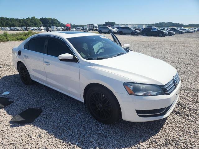 69493356 :رقم المزاد ، 1VWBN7A37EC058315 vin ، 2014 Volkswagen Passat مزاد بيع
