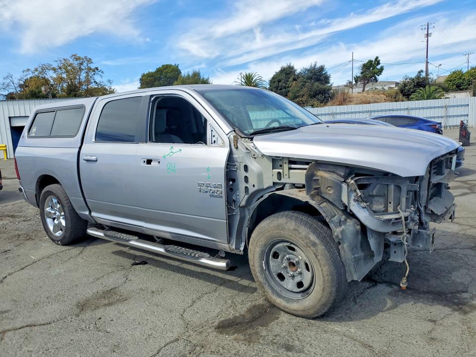 2019 Ram 1500 Classic მანქანა იყიდება აუქციონზე, vin: 1C6RR6LTXKS604076, აუქციონის ნომერი: 70050906