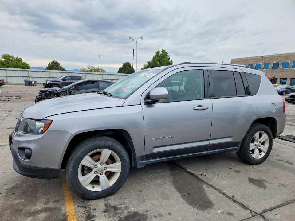 69428306 :رقم المزاد ، 1C4NJDEB8HD196777 vin ، 2017 Jeep Compass مزاد بيع