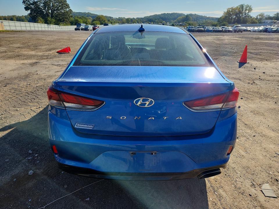 2018 Hyundai Sonata მანქანა იყიდება აუქციონზე, vin: 5NPE34AFXJH627669, აუქციონის ნომერი: 70692036