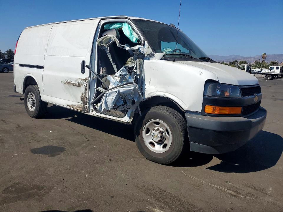65875696 :رقم المزاد ، 1GCWGAFP8S1106953 vin ، 2025 Chevrolet Express 2500 مزاد بيع