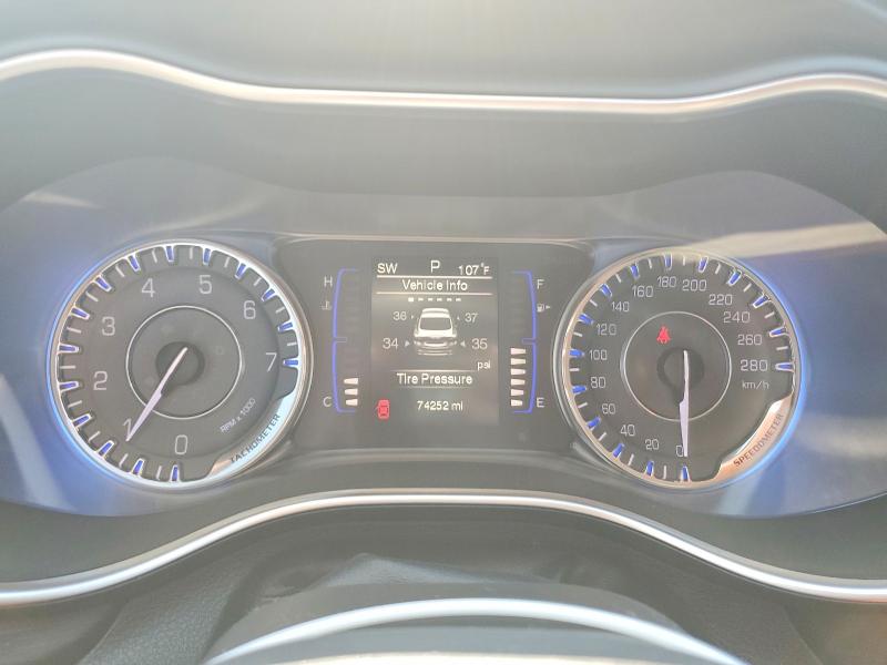 2015 Chrysler 200 მანქანა იყიდება აუქციონზე, vin: 1C3CCCAB2FN726903, აუქციონის ნომერი: 67360966