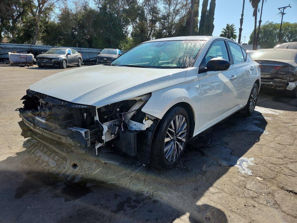70283826 :رقم المزاد ، 1N4BL4DV6SN393995 vin ، 2025 Nissan Altima مزاد بيع