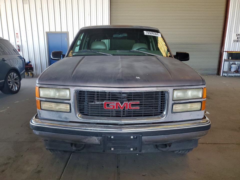 1997 Gmc Suburban მანქანა იყიდება აუქციონზე, vin: 1GKFK16RXVJ713509, აუქციონის ნომერი: 70508566