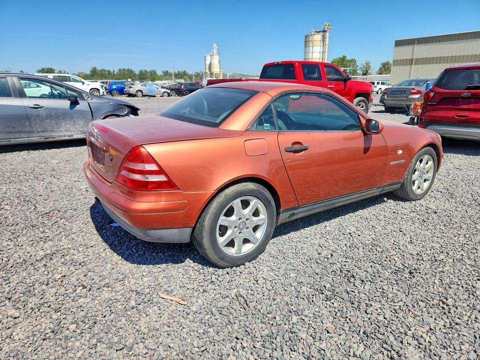 1999 Mercedes-benz Slk მანქანა იყიდება აუქციონზე, vin: WDBKK47F4XF114321, აუქციონის ნომერი: 67396896