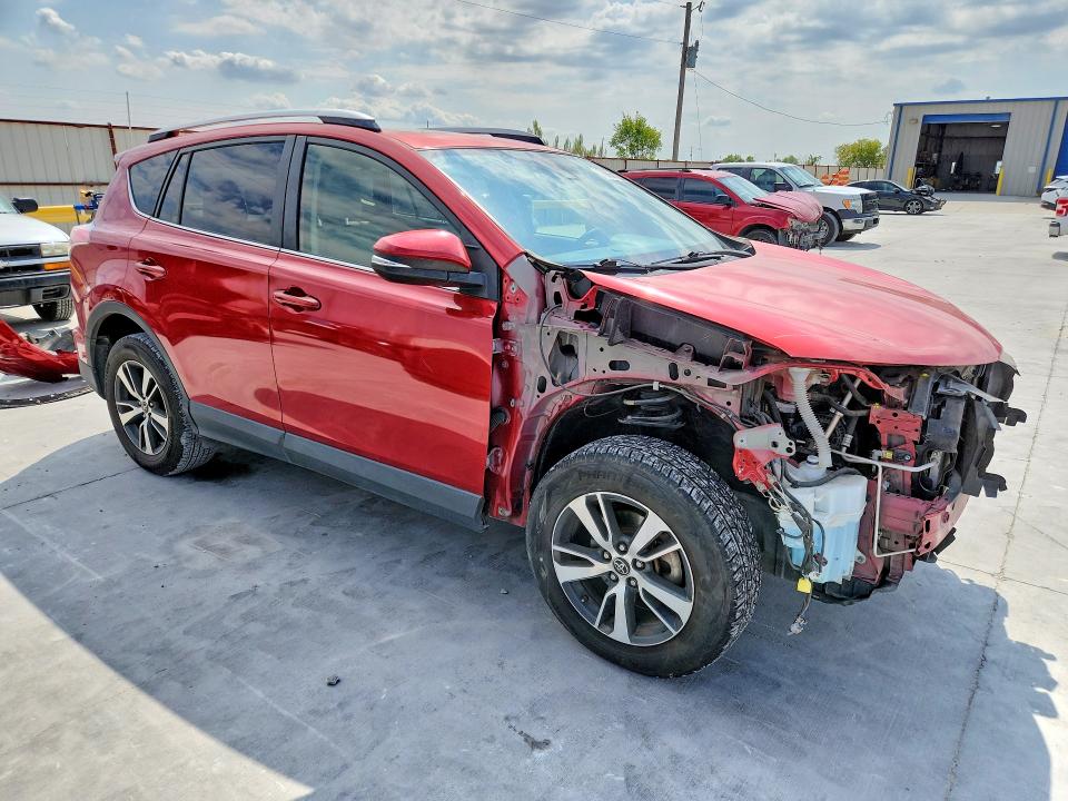 Продажа на аукционе авто 2016 Toyota Rav4, vin: JTMWFREV9GJ066312, номер лота: 70650106