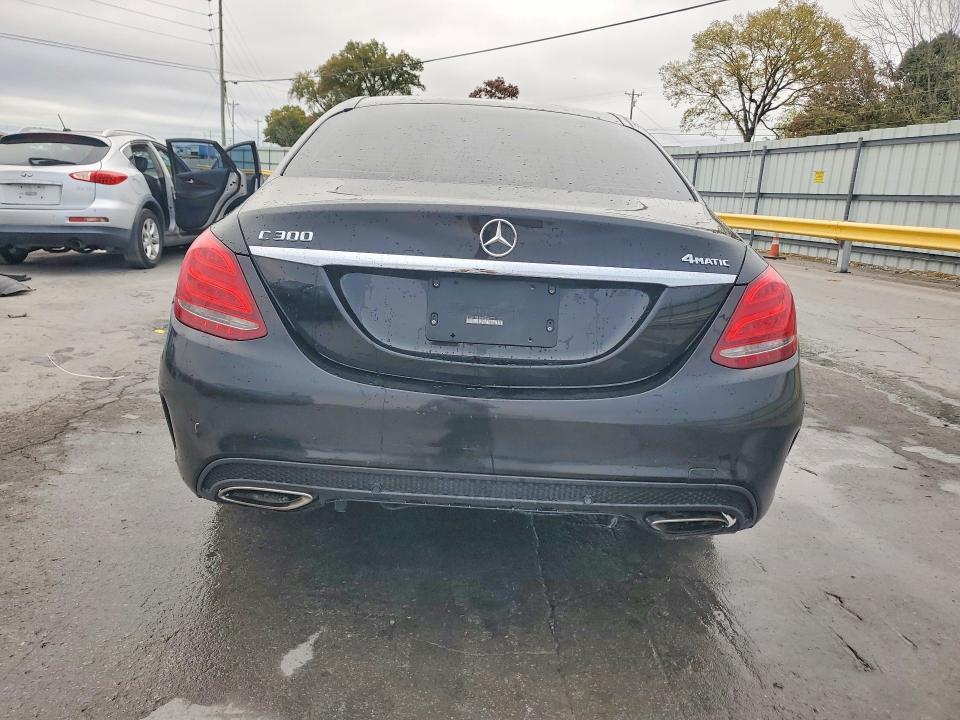 2015 Mercedes-benz C მანქანა იყიდება აუქციონზე, vin: 55SWF4KB7FU012847, აუქციონის ნომერი: 69711536