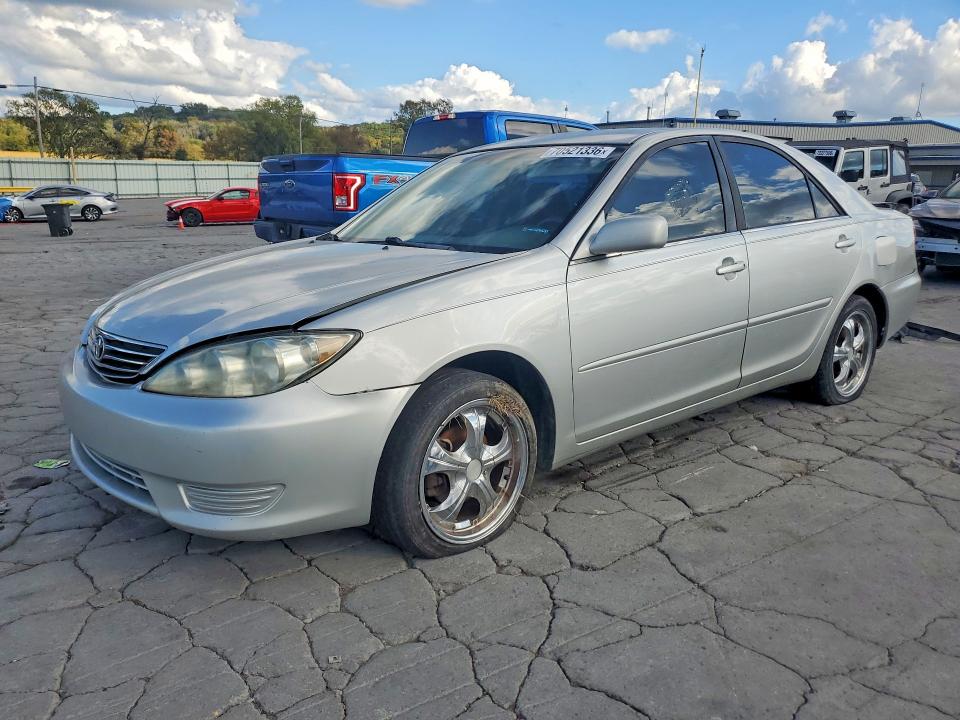 2005 Toyota Camry მანქანა იყიდება აუქციონზე, vin: 4T1BE32K85U076894, აუქციონის ნომერი: 70521336