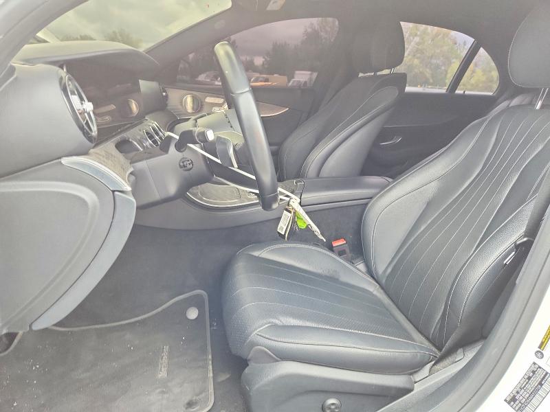 70191786 :رقم المزاد ، W1KZF8DB4MA932708 vin ، 2021 Mercedes-benz E مزاد بيع