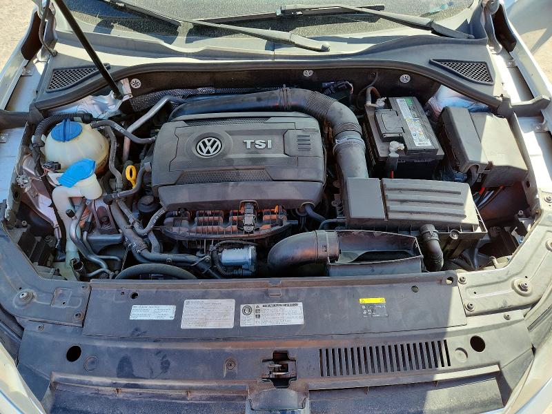 70541346 :رقم المزاد ، 1VWAT7A31FC034739 vin ، 2015 Volkswagen Passat مزاد بيع