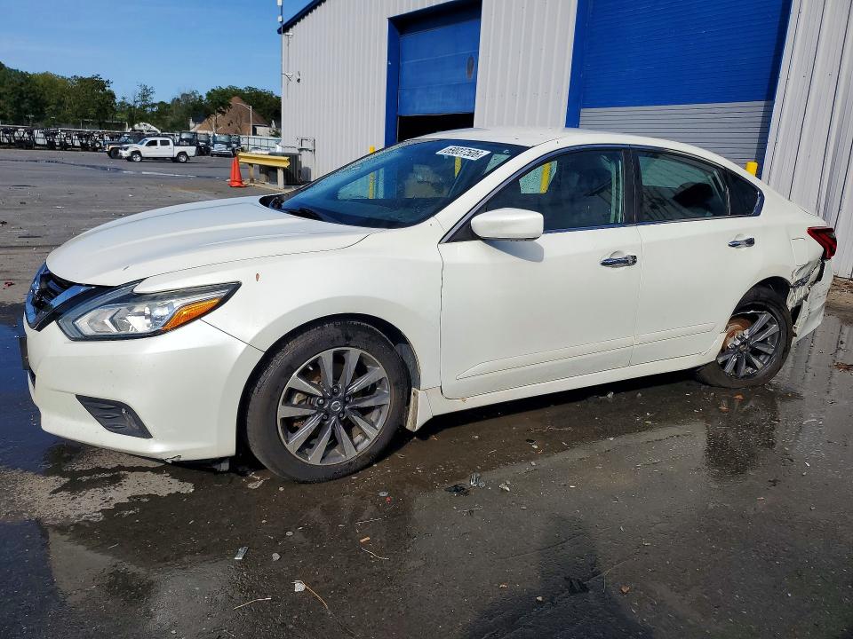 2017 Nissan Altima მანქანა იყიდება აუქციონზე, vin: 1N4AL3APXHC203163, აუქციონის ნომერი: 69037506