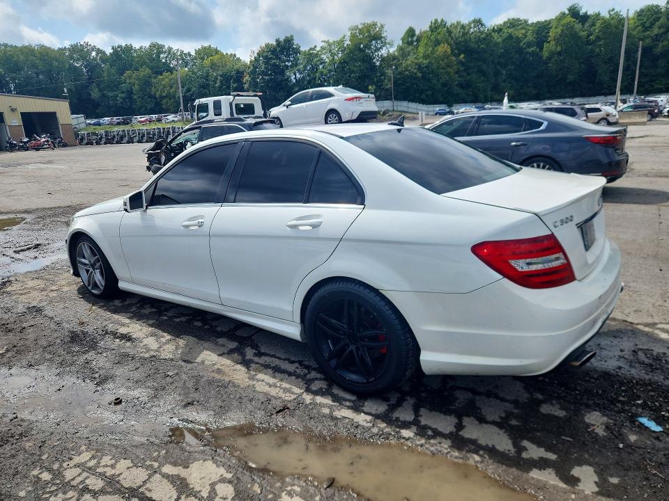 2013 Mercedes-benz C მანქანა იყიდება აუქციონზე, vin: WDDGF8ABXDR264751, აუქციონის ნომერი: 67314216
