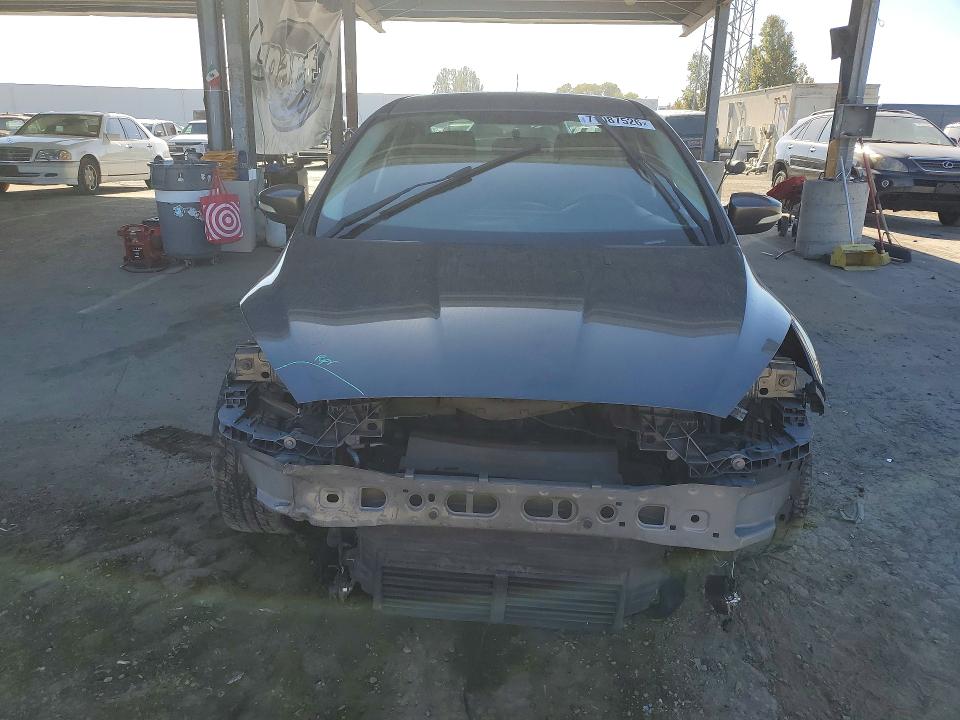 2016 Ford Focus მანქანა იყიდება აუქციონზე, vin: 1FADP3F27GL254634, აუქციონის ნომერი: 71087526