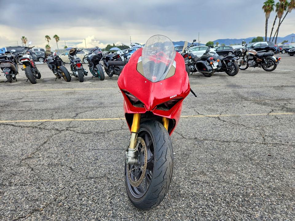 Продаж на аукціоні авто 2018 Ducati Panigale, vin: ZDMDAGNW0JB000434, номер лоту: 68422106