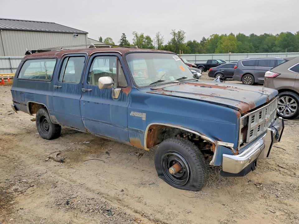 70981896 :رقم المزاد ، 1G5FK16C4CF511294 vin ، 1982 Gmc Suburban مزاد بيع