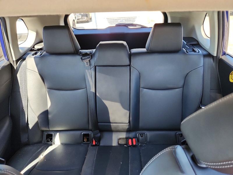 67773276 :رقم المزاد ، 7MUDAABG2NV032053 vin ، 2022 Toyota Corolla Cross مزاد بيع