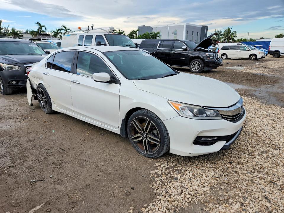 2017 Honda Accord მანქანა იყიდება აუქციონზე, vin: 1HGCR2F51HA028334, აუქციონის ნომერი: 69378776