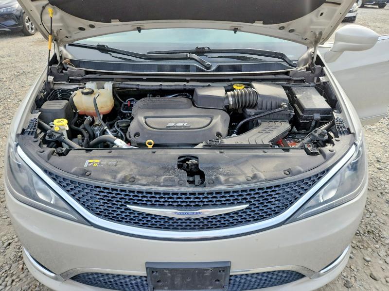 Продаж на аукціоні авто 2017 Chrysler Pacifica, vin: 2C4RC1BG0HR553652, номер лоту: 69931926