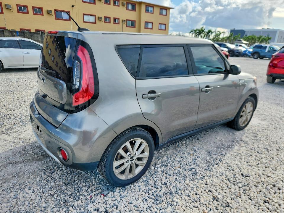 Продаж на аукціоні авто 2017 Kia Soul, vin: KNDJP3A59H7427496, номер лоту: 68886016