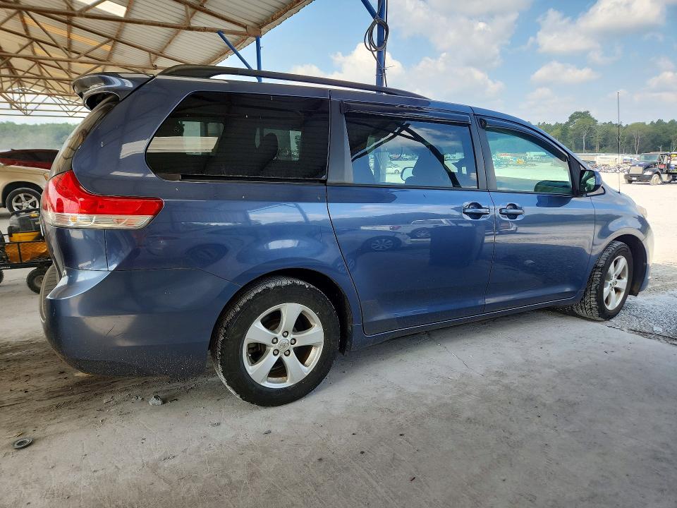 69358606 :رقم المزاد ، 5TDKK3DC5ES525486 vin ، 2014 Toyota Sienna مزاد بيع