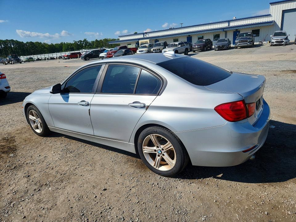 2013 Bmw 320 მანქანა იყიდება აუქციონზე, vin: WBA3B1C53DF461598, აუქციონის ნომერი: 67327456