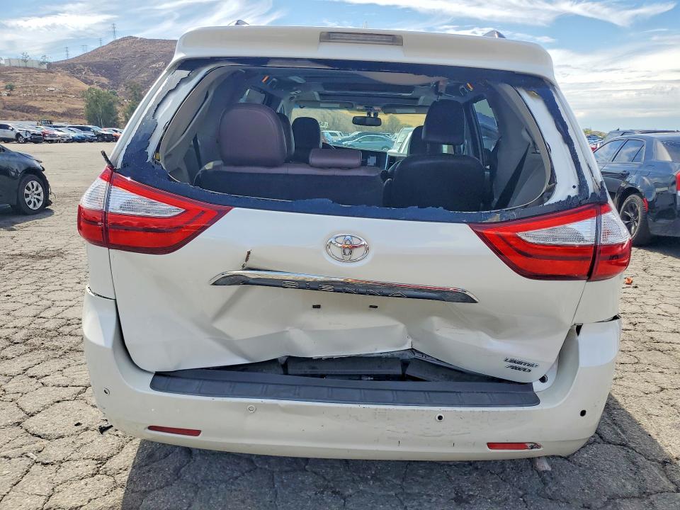 Продаж на аукціоні авто 2015 Toyota Sienna, vin: 5TDDK3DC4FS103767, номер лоту: 68080836