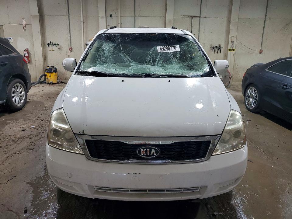 69298776 :رقم المزاد ، KNDMG4C79B6365192 vin ، 2011 Kia Sedona مزاد بيع