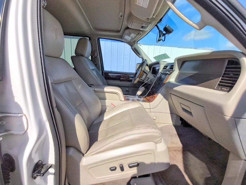 2011 Lincoln Navigator მანქანა იყიდება აუქციონზე, vin: 5LMJJ2H56BEJ04536, აუქციონის ნომერი: 67905276