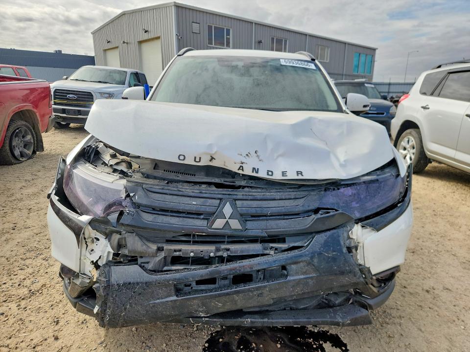 69936866 :رقم المزاد ، JA4JZ4AX5JZ613610 vin ، 2018 Mitsubishi Outlander مزاد بيع