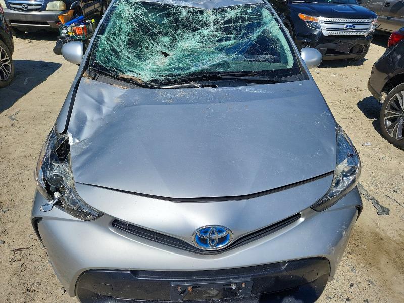 68001056 :رقم المزاد ، JTDZN3EU7HJ061812 vin ، 2017 Toyota Prius V مزاد بيع