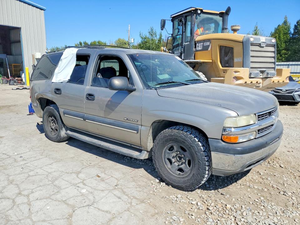 70421036 :رقم المزاد ، 1GNEC13V22J117500 vin ، 2002 Chevrolet Tahoe مزاد بيع