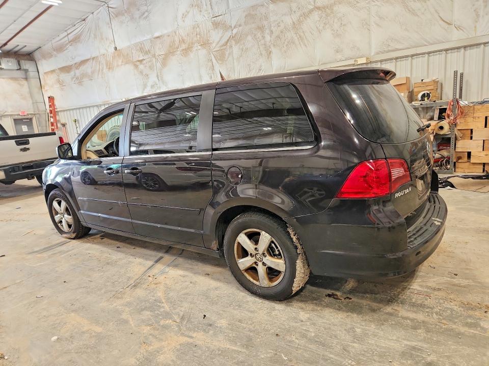2010 Volkswagen Routan მანქანა იყიდება აუქციონზე, vin: 2V4RW3D18AR295937, აუქციონის ნომერი: 67910776