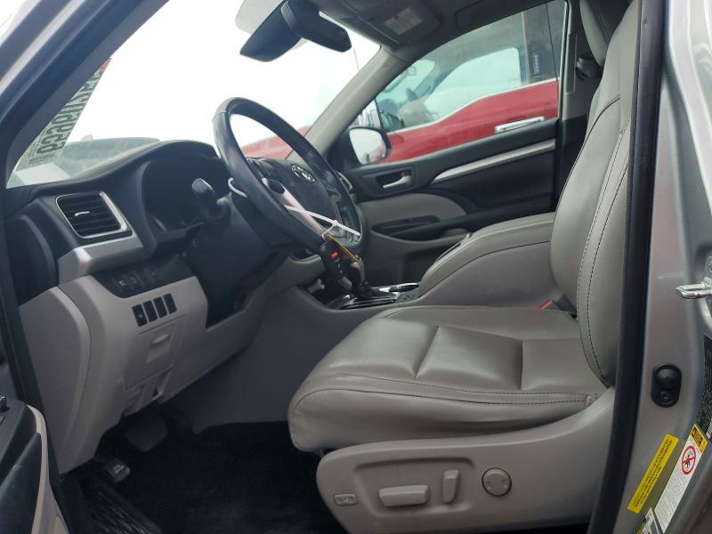 65960256 :رقم المزاد ، 5TDKZRFH2JS530386 vin ، 2018 Toyota Highlander مزاد بيع