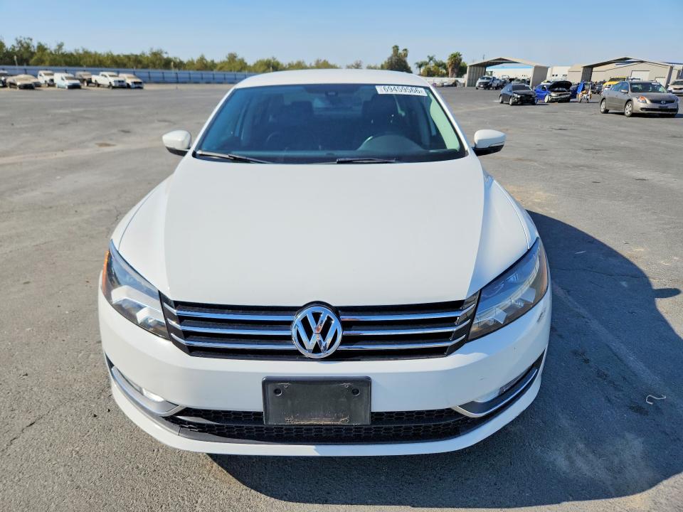 2015 Volkswagen Passat მანქანა იყიდება აუქციონზე, vin: 1VWAT7A38FC100252, აუქციონის ნომერი: 69459566