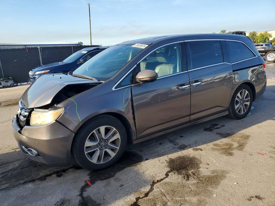 69039616 :رقم المزاد ، 5FNRL5H90EB078155 vin ، 2014 Honda Odyssey مزاد بيع