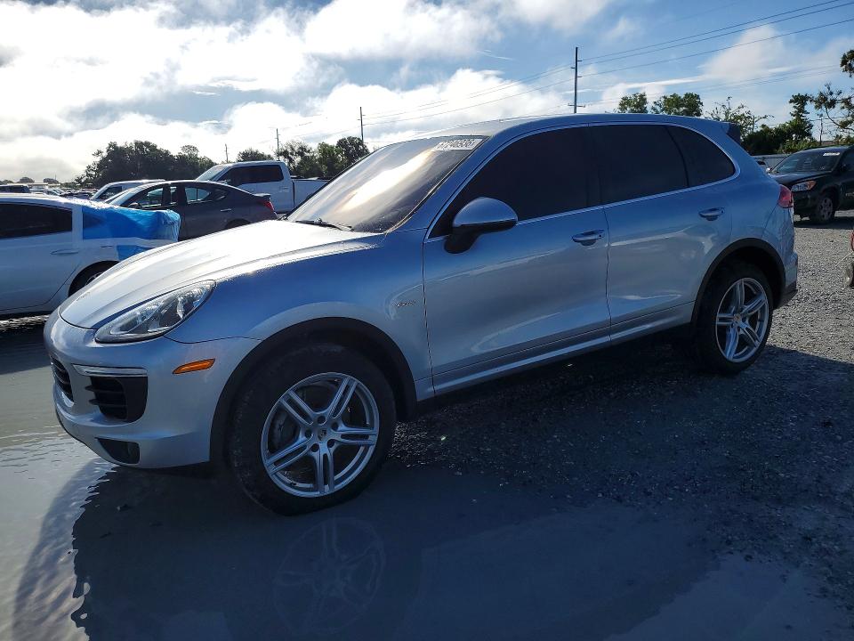 Продаж на аукціоні авто 2016 Porsche Cayenne, vin: WP1AF2A26GKA44922, номер лоту: 67246936