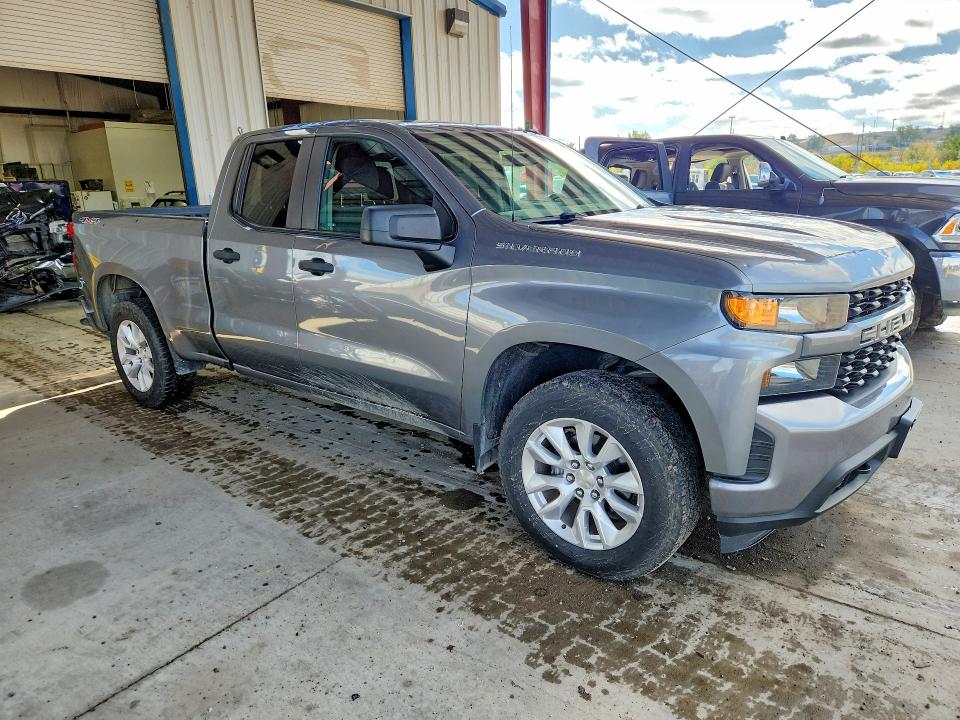 Продаж на аукціоні авто 2021 Chevrolet Silverado, vin: 1GCRYBEK0MZ352079, номер лоту: 69253666