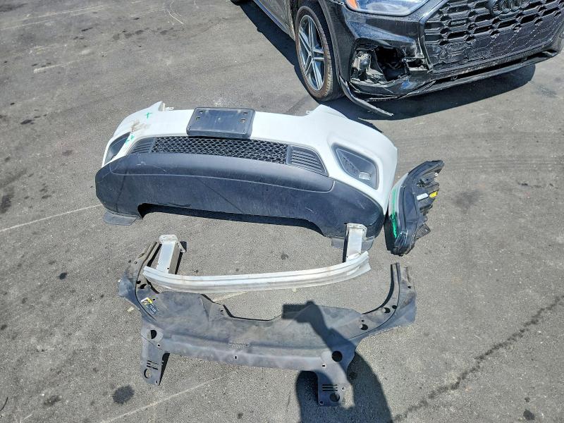 67517666 :رقم المزاد ، 1C4PJLCB2KD247171 vin ، 2019 Jeep Cherokee مزاد بيع