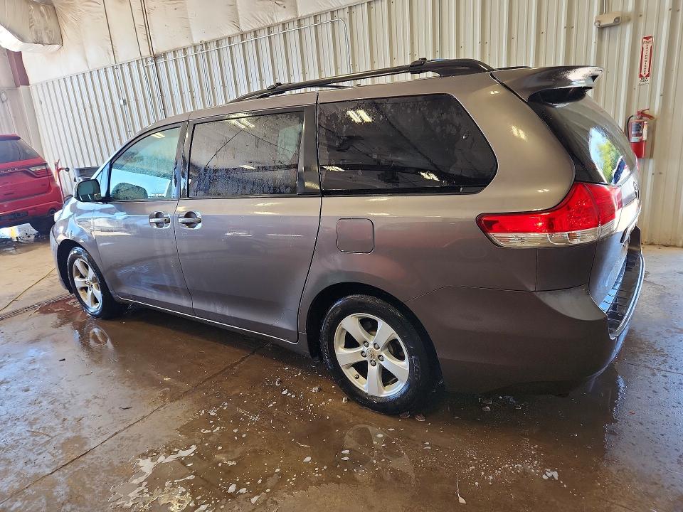 Продажа на аукционе авто 2011 Toyota Sienna, vin: 5TDKK3DC0BS036926, номер лота: 70827886