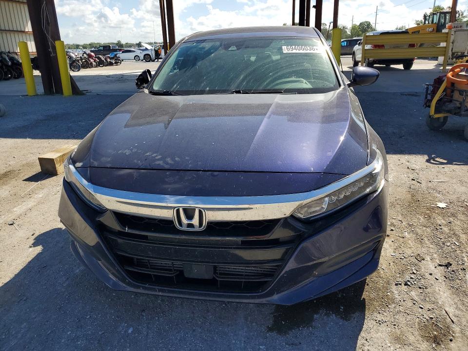 69406036 :رقم المزاد ، 1HGCV1F18JA225798 vin ، 2018 Honda Accord مزاد بيع