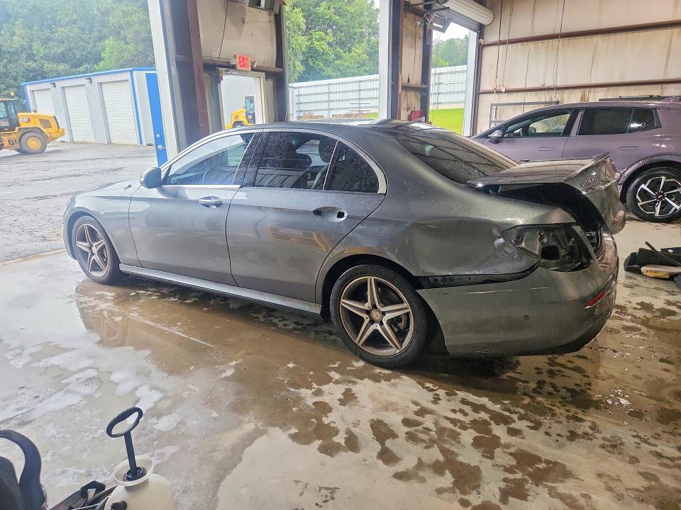 69573646 :رقم المزاد ، WDDZF4KB3HA049975 vin ، 2017 Mercedes-benz E مزاد بيع