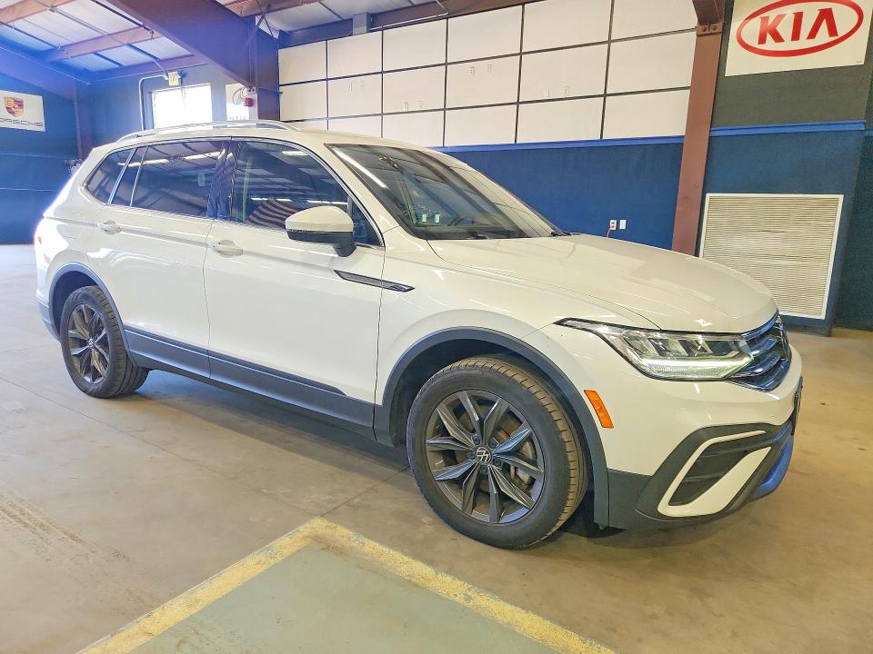 68617176 :رقم المزاد ، 3VV3B7AX7PM020721 vin ، 2023 Volkswagen Tiguan مزاد بيع