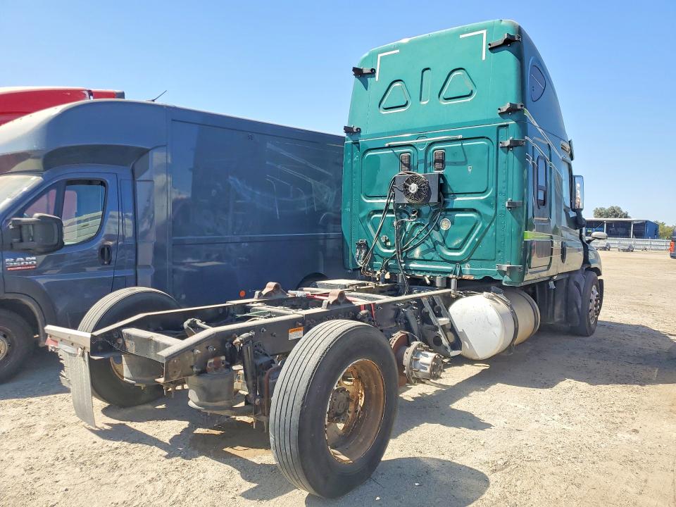 Продаж на аукціоні авто 2015 Freightliner Cascadia, vin: 3AKJGLDV1FSGL2245, номер лоту: 73745605