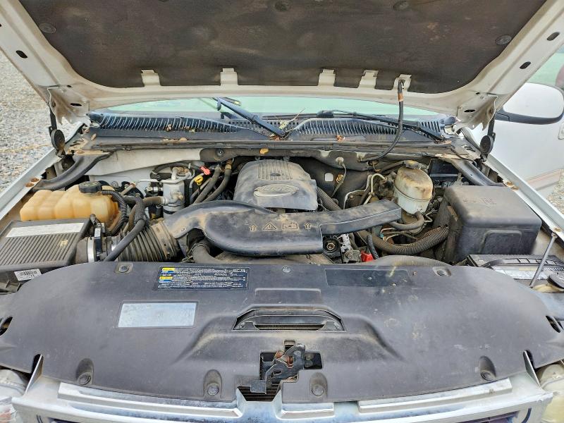 70225766 :رقم المزاد ، 1GNEC13Z44R255188 vin ، 2004 Chevrolet Tahoe مزاد بيع