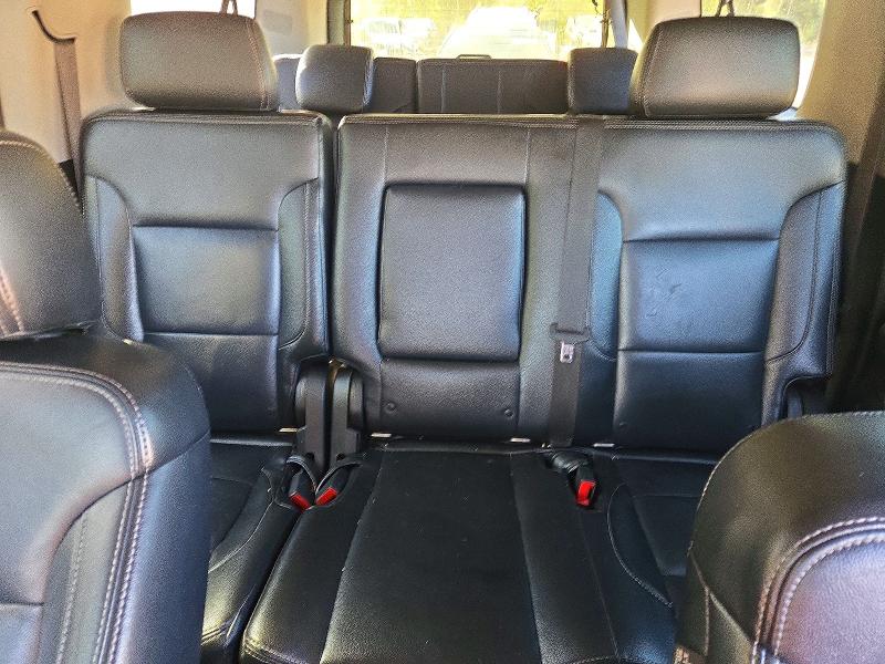 Продаж на аукціоні авто 2018 Chevrolet Suburban, vin: 1GNSKGKCXJR270375, номер лоту: 68216416