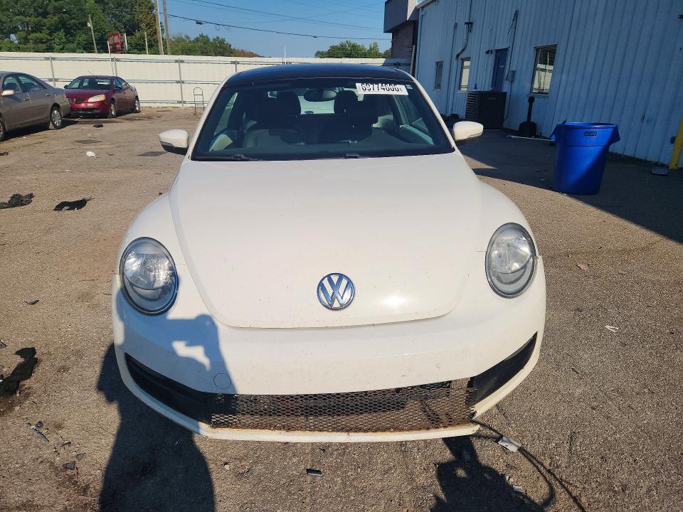 69774606 :رقم المزاد ، 3VWHP7AT6CM638431 vin ، 2012 Volkswagen Beetle مزاد بيع