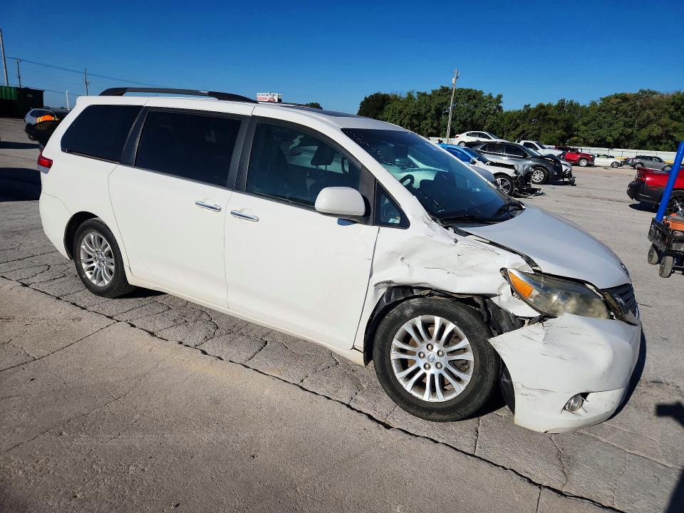 2013 Toyota Sienna მანქანა იყიდება აუქციონზე, vin: 5TDYK3DC3DS372454, აუქციონის ნომერი: 67481276